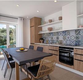 3 bedroom villa with pool & sea views, near Palaiokastrítsa, sleeps 6